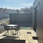 Natiboxflo Nyaraló *